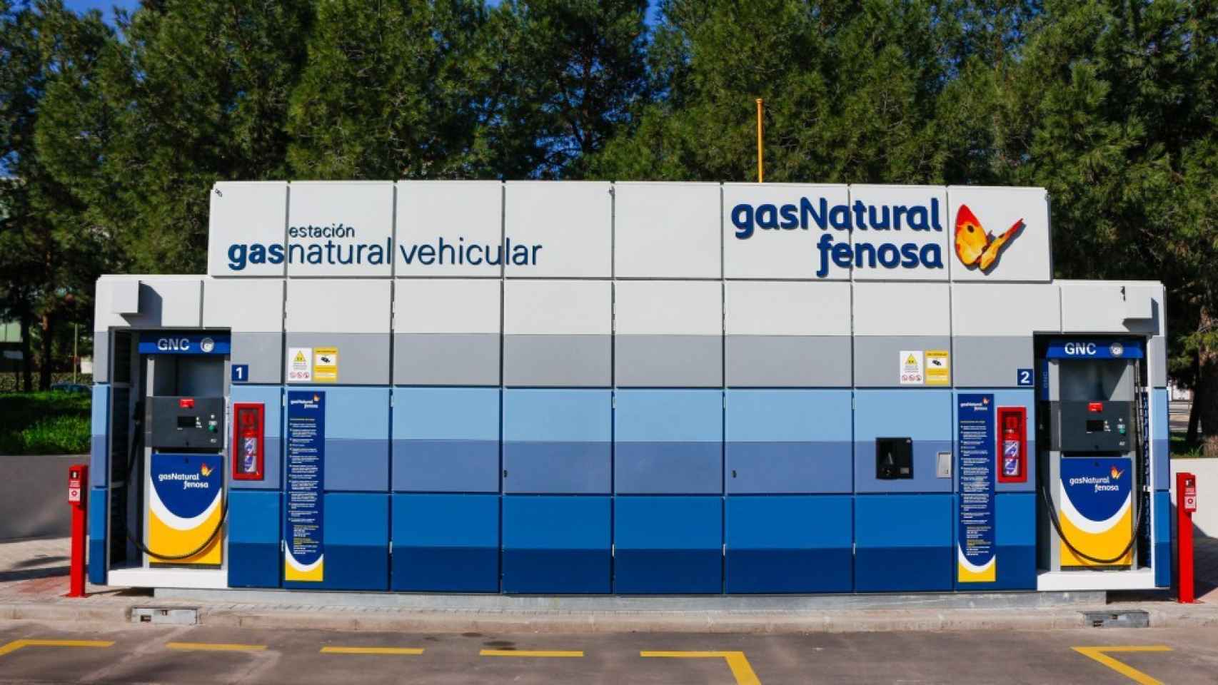 Imagen de una estación de gas natural vehicular.