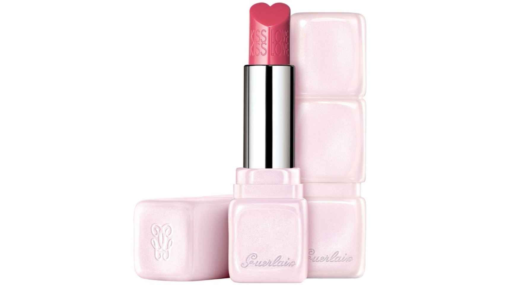 Consigue unos labios a todo color y muy jugosos con esta barra de labios ‘Kiss Kiss Love’ de Guerlain. Mira más productos como estos en este enlace.