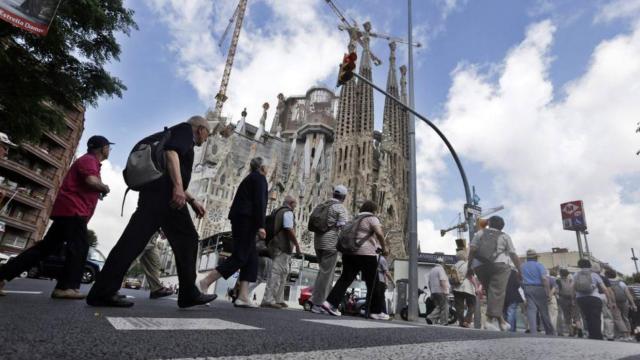 Turistas en la Sagrada Familia de Barcelona.