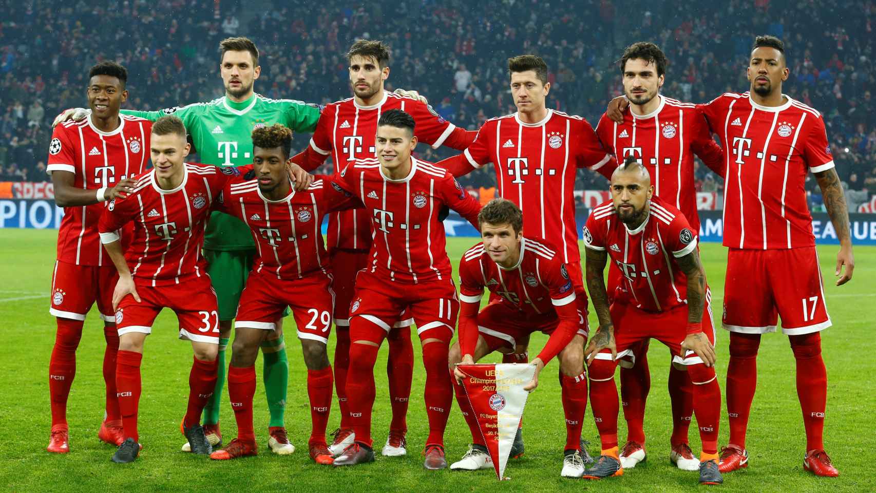 Alineación del Bayern de Múnich antes de su último partido de Champions.