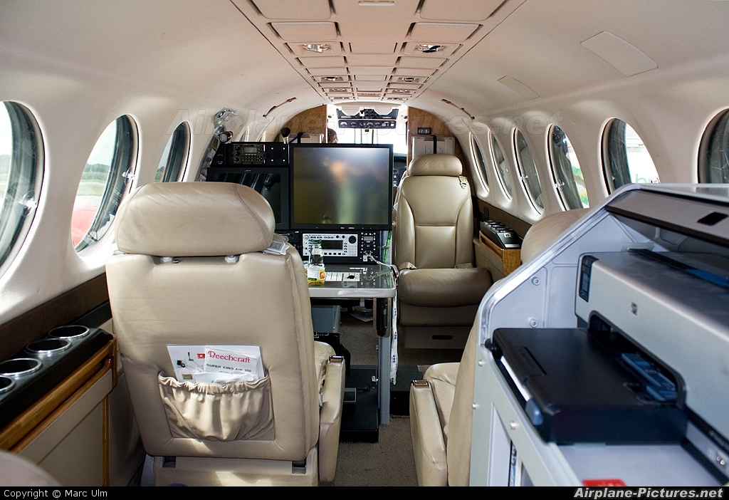 vuelo de calibracion equipo informatico avion interior