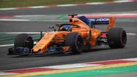 Fernando Alonso pilota el McLaren de esta temporada.