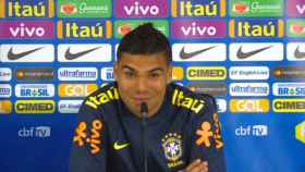 Casemiro durante la rueda de prensa con Brasil. Foto: Twitter (@CBF_Futebol).