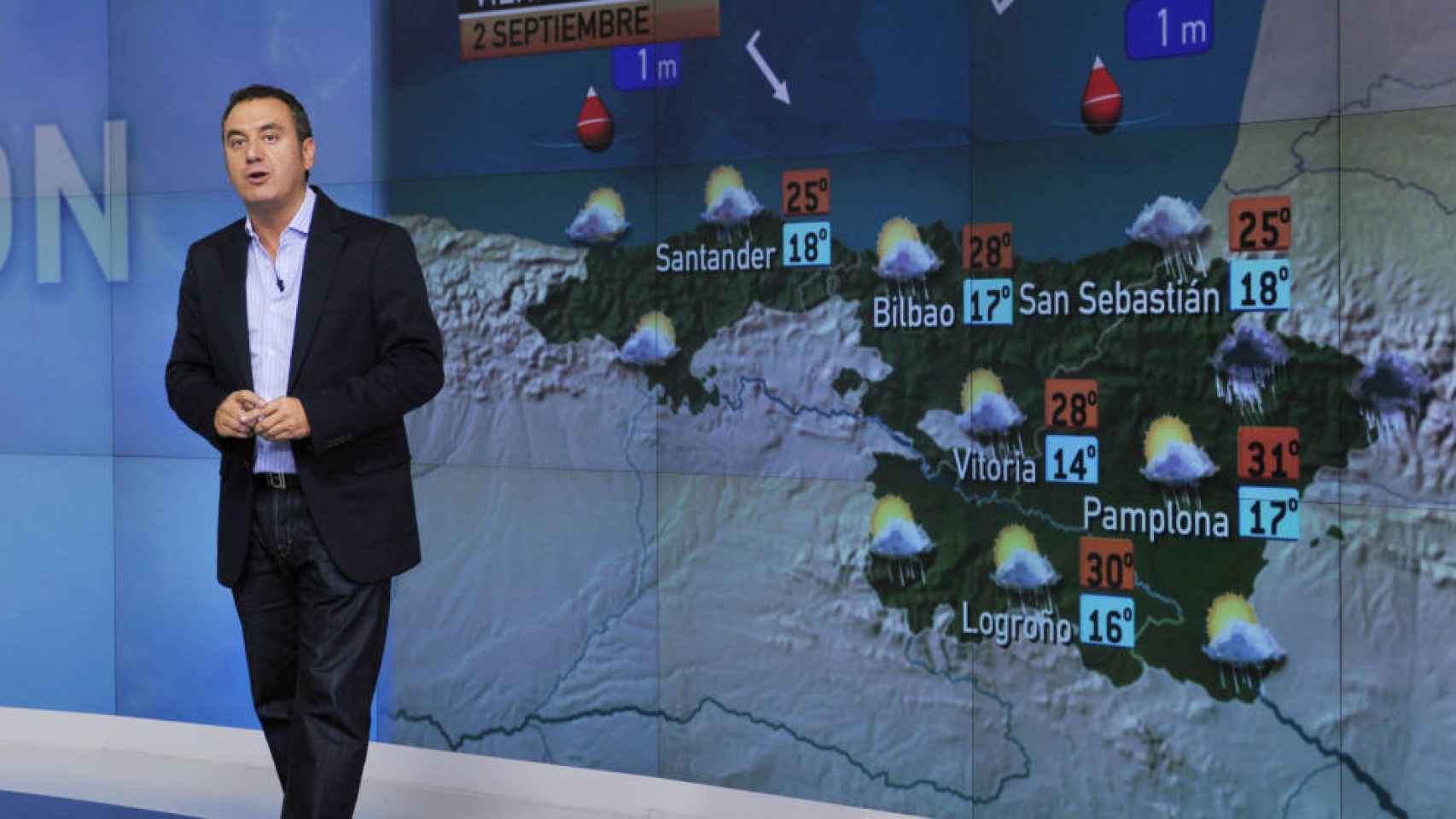 Roberto Brasero exponiendo la predicción meteorológica en Antena 3.