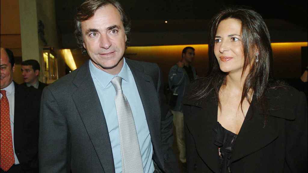 Carlos Sainz y su mujer, Reyes.