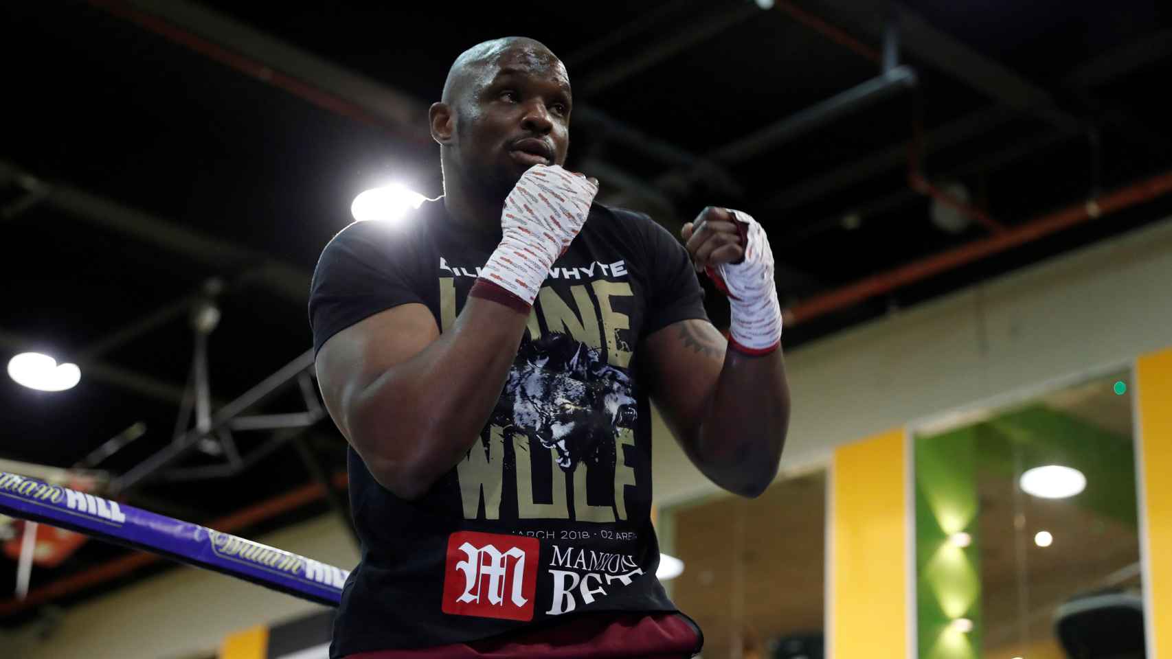 Dillian Whyte entrena antes del combate.