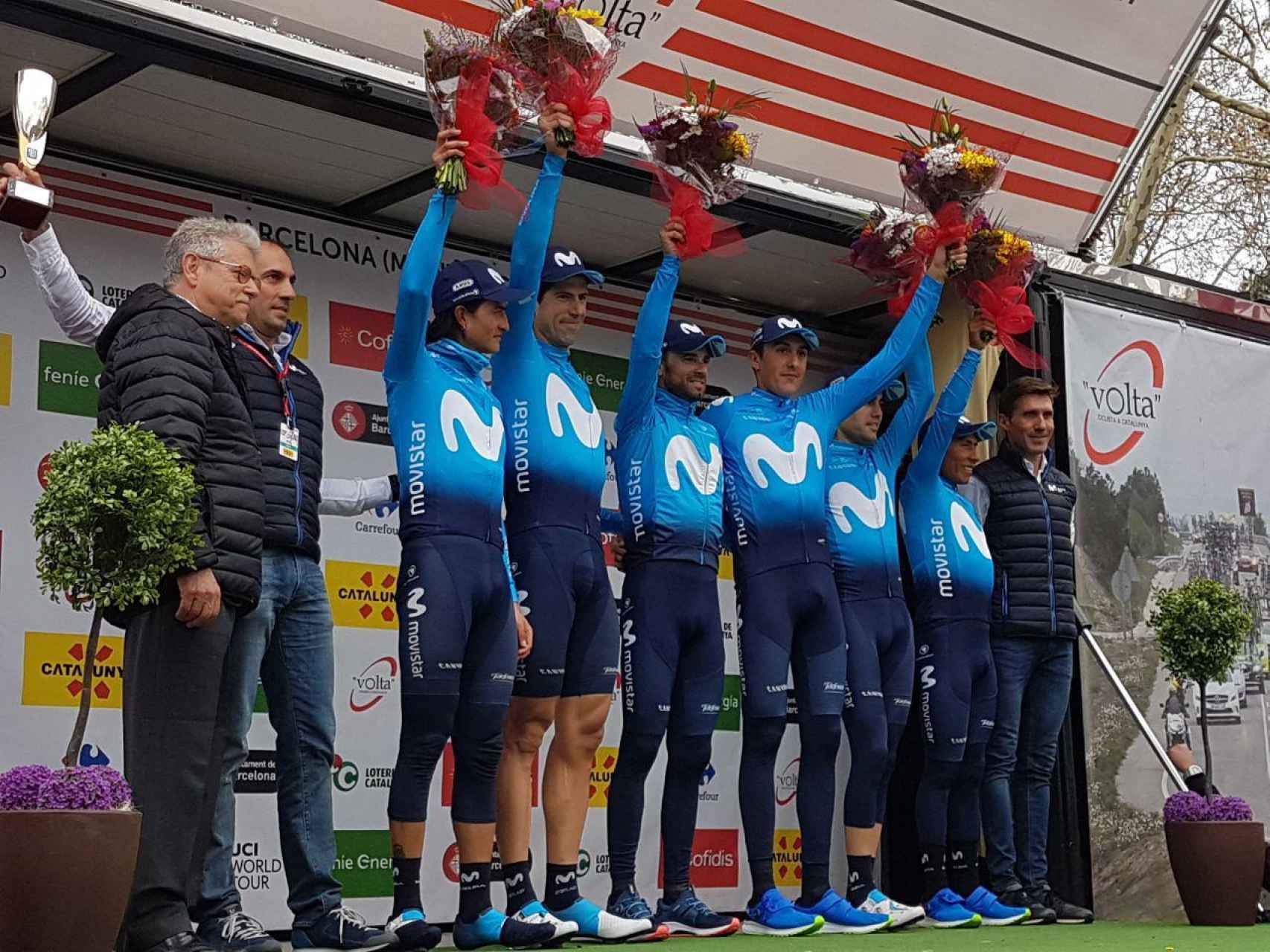 Valverde y sus compañeros del Movistar en el podio.
