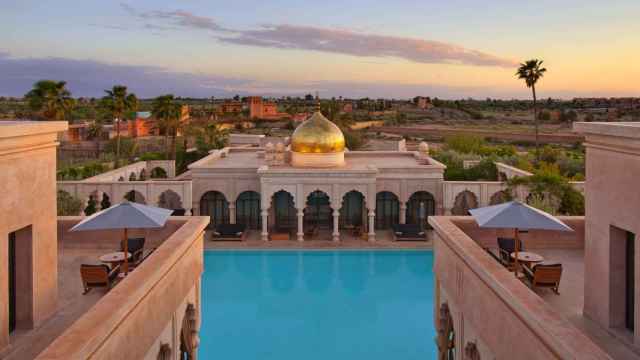 Piscina del Hotel  Palais Namaskar en Marrakech.
