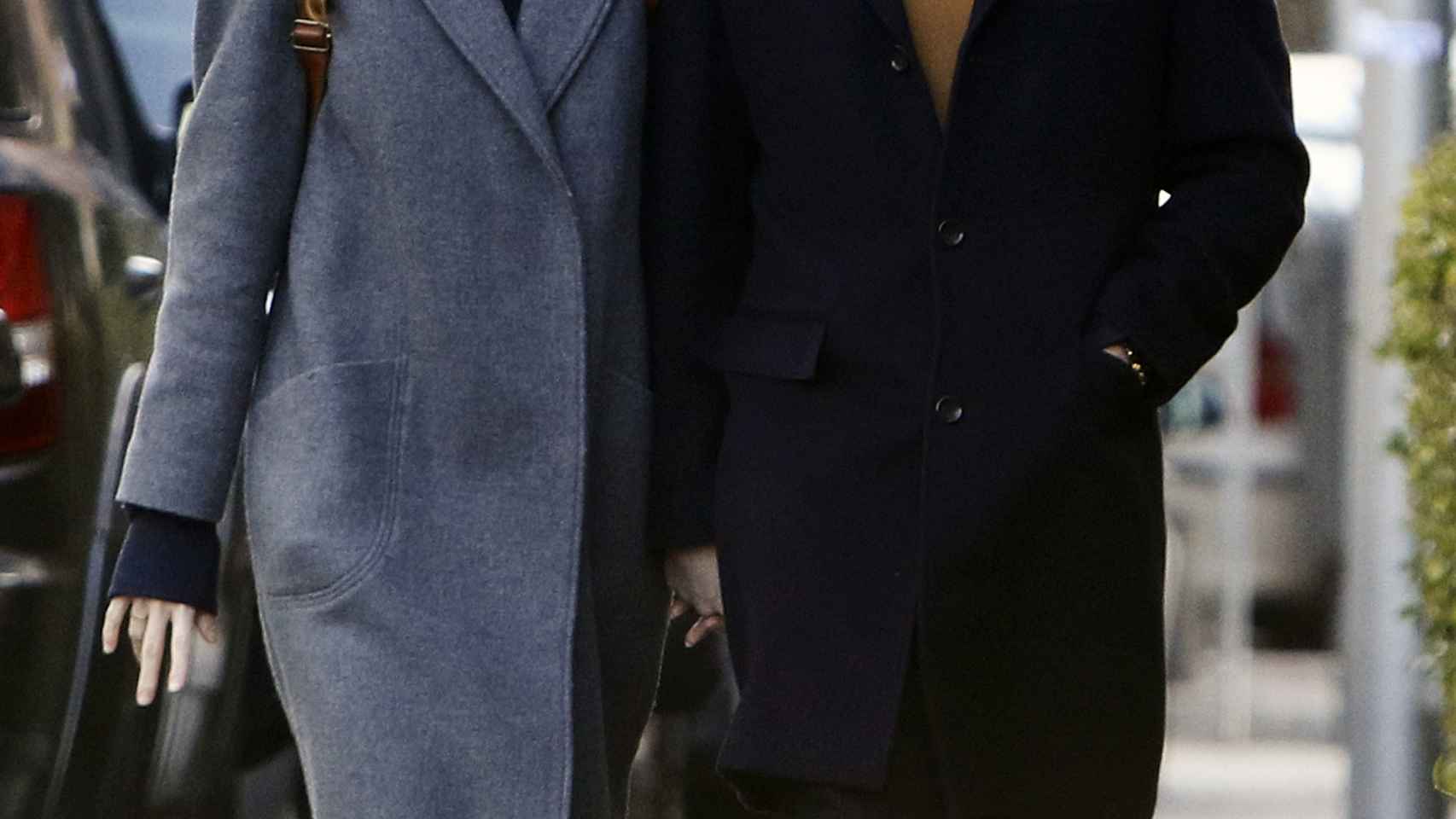 María Valverde y Gustavo Dudamel caminando por las calles de Madrid.
