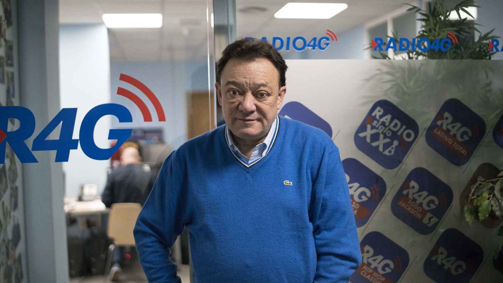 José Antonio Abellán posa en las instalaciones de Radio 4G durante un momento de su entrevista con EL ESPAÑOL.