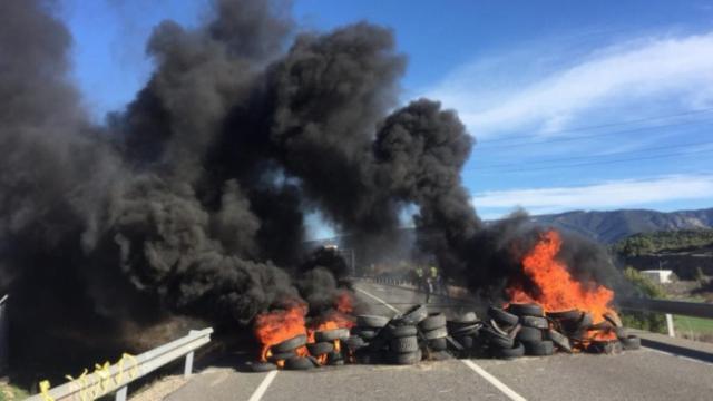 Una foto de los cortes en la carretera N-240 este miércoles