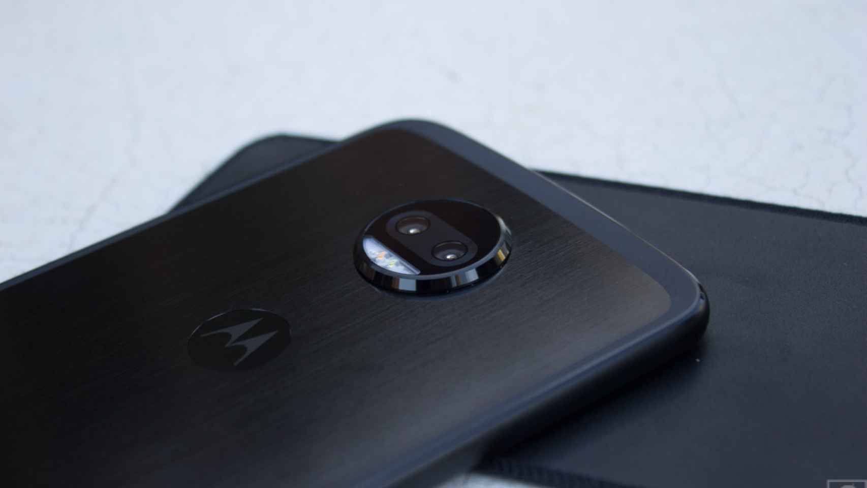 Análisis del Moto Z2 Force, la última esperanza para los smartphones  modulares