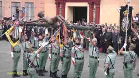 La Legión realiza tradicionalmente el traslado del Cristo de Mena, en Málaga.