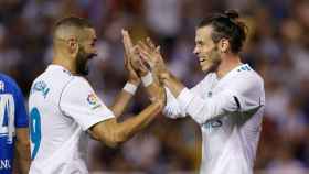 Bale y Benzema celebrando el gol del galés ante el Dépor