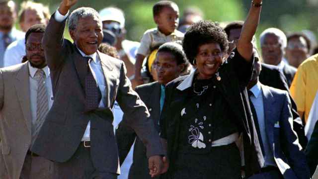 Winnie acompañó a Mandela cuando salió de la cárcel