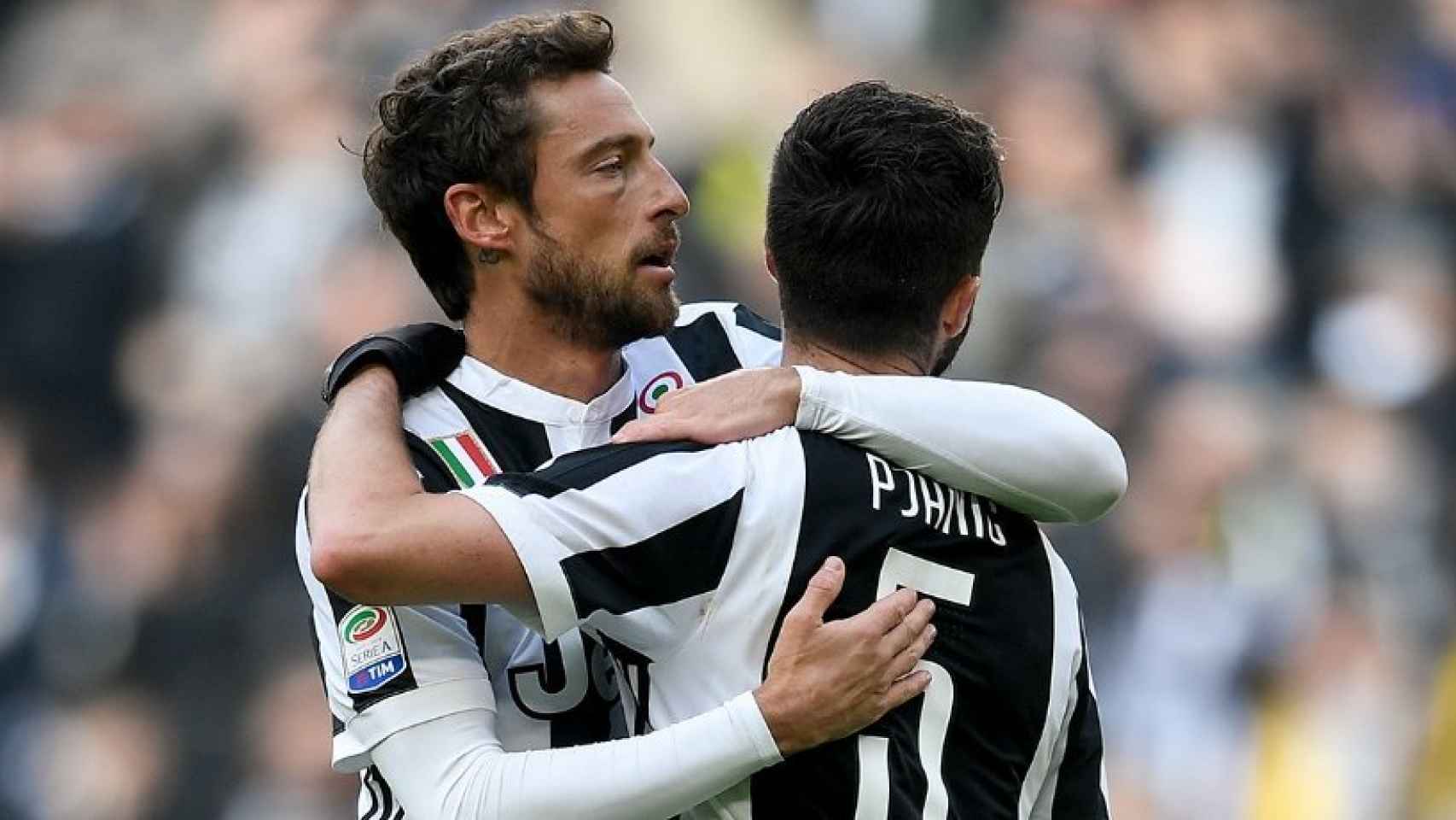 Pjanic celebra un gol junto a Marchisio. Foto: juventus.com