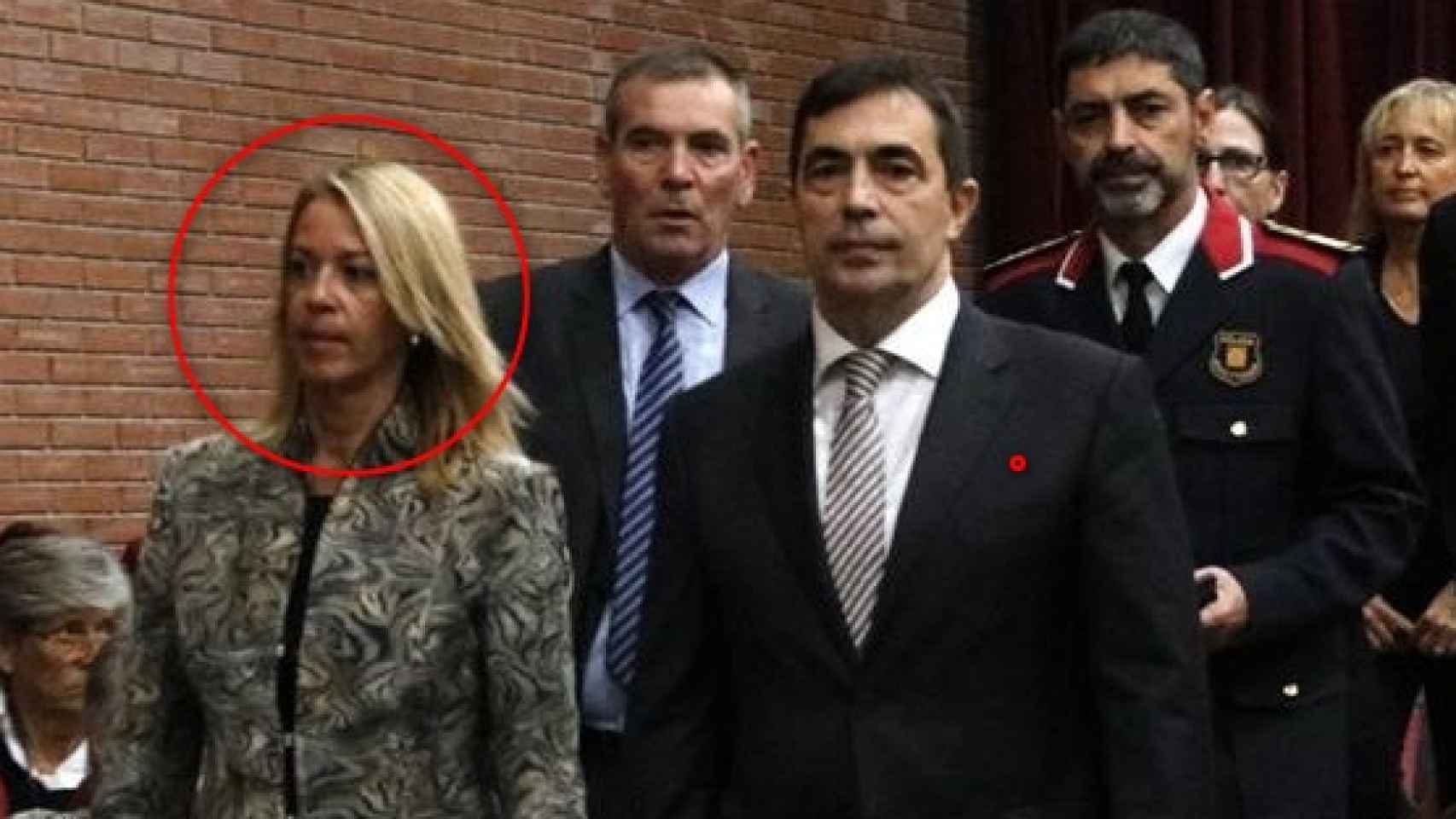 Annabel Marcos, junto al exdirector de lo Mossos, Pere Soler, y el exmajor Josep Lluís Trapero