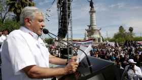 López Obrador durante una comparecencia en Ciudad Juárez al inicio de su campaña electoral.