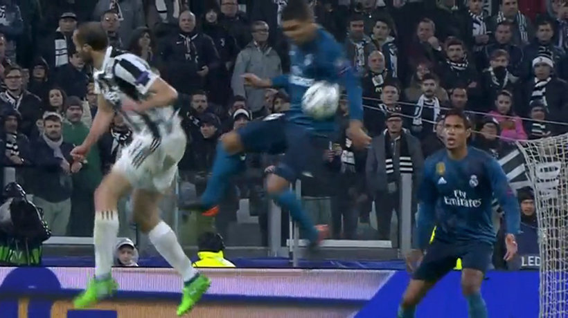 La Juventus pidió penalti de Casemiro: mano evasiva