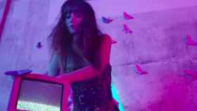 Aitana en el videoclip de 'Lo malo'