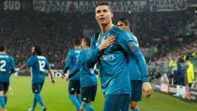 Cristiano Ronaldo agradece los aplausos del Juventus Stadium tras su chilena