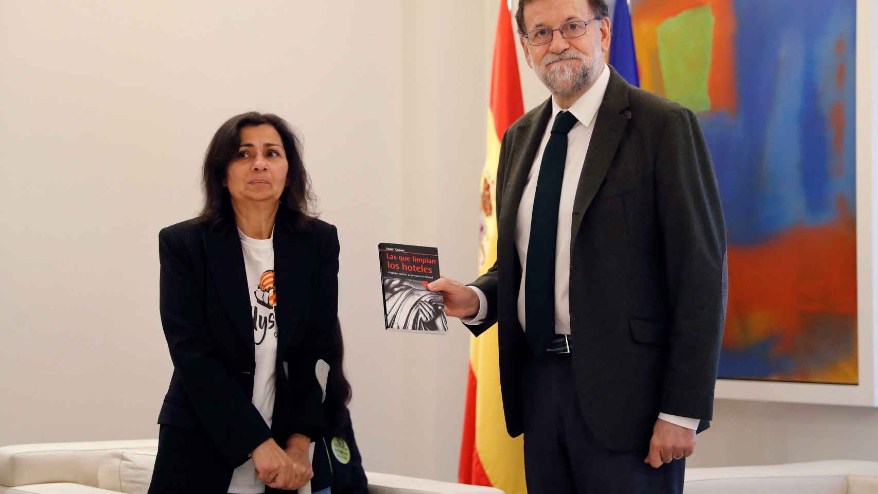 El presidente del Gobierno, Mariano Rajoy, recibe a una delegación del colectivo Las Kellys,