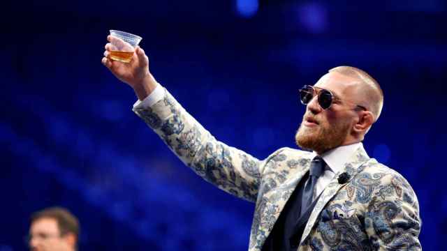 Conor McGregor se volvió loco horas después de perder su título de la UFC.