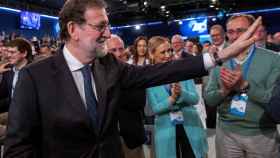 El presidente del Gobierno, Mariano Rajoy, este domingo en Sevilla.
