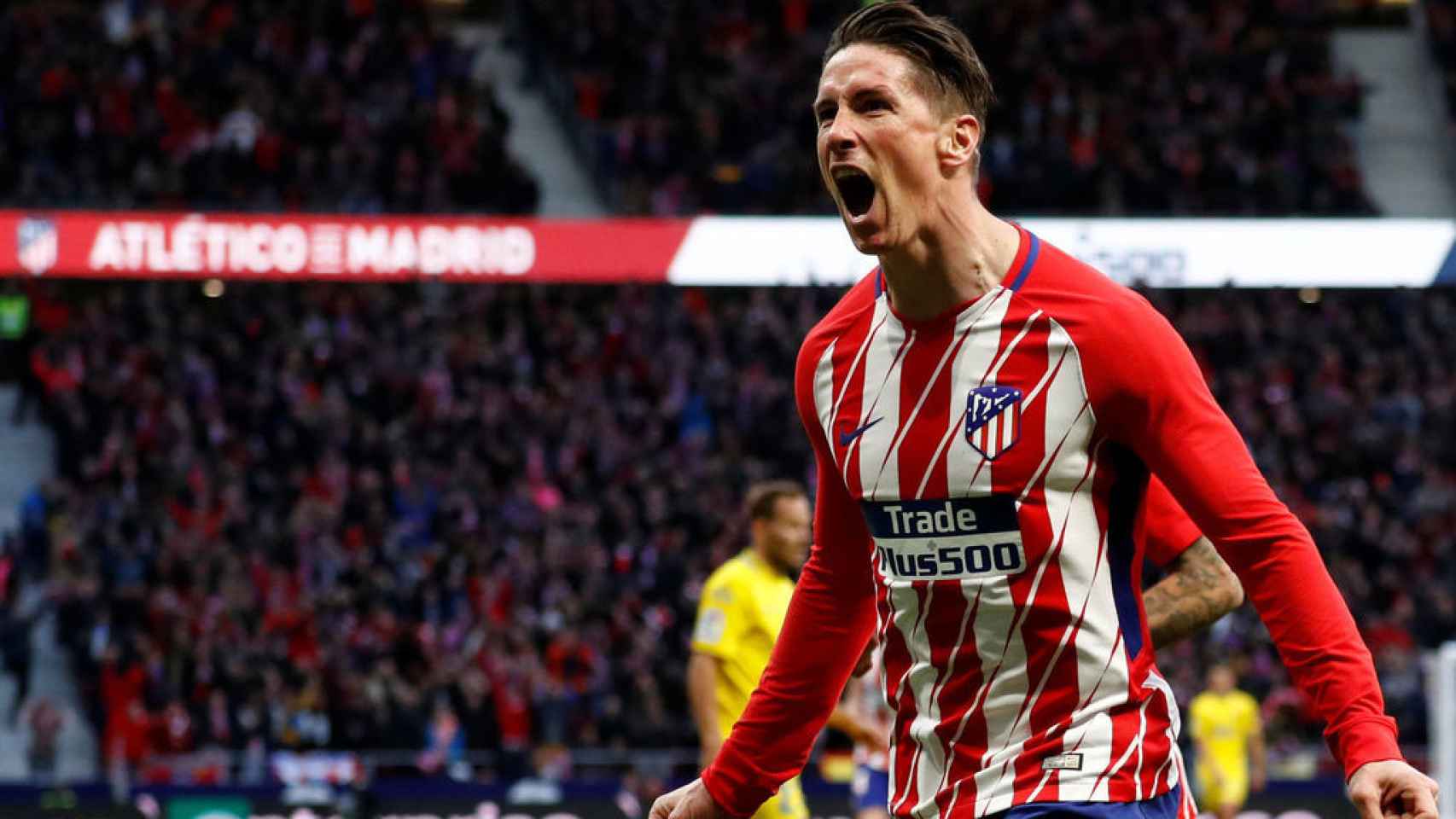 Fernando Torres celebra un gol en el Metropolitano.