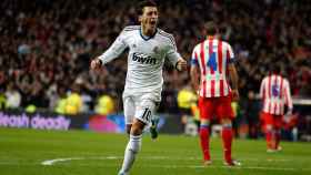Özil en un partido con el Real Madrid
