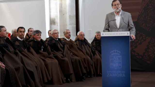Mariano Rajoy en el acto de entrega de la capa alistana