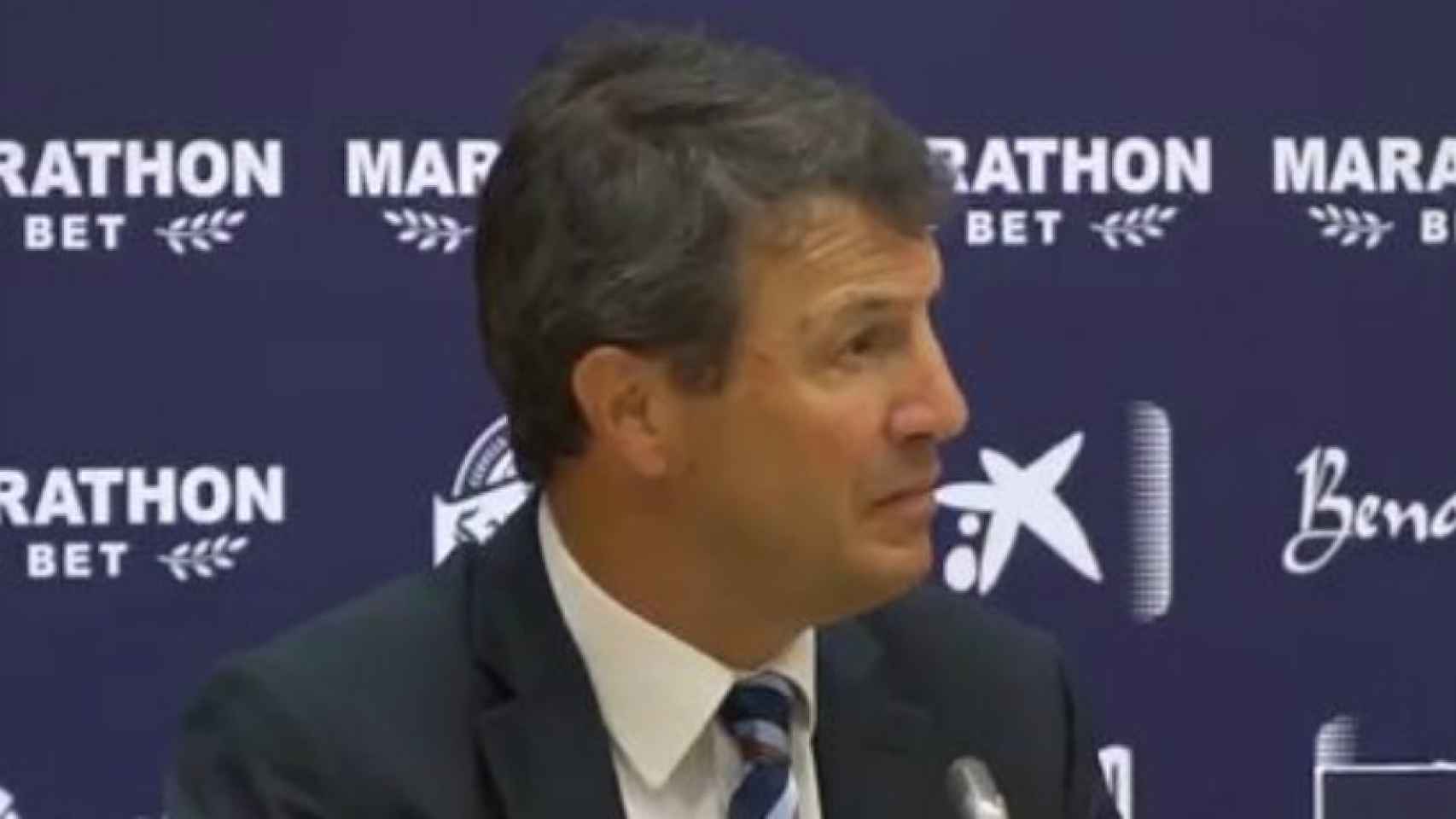 José González, entrenador del Málaga, en rueda de prensa. Foto: Twitter (@elchiringuitotv)
