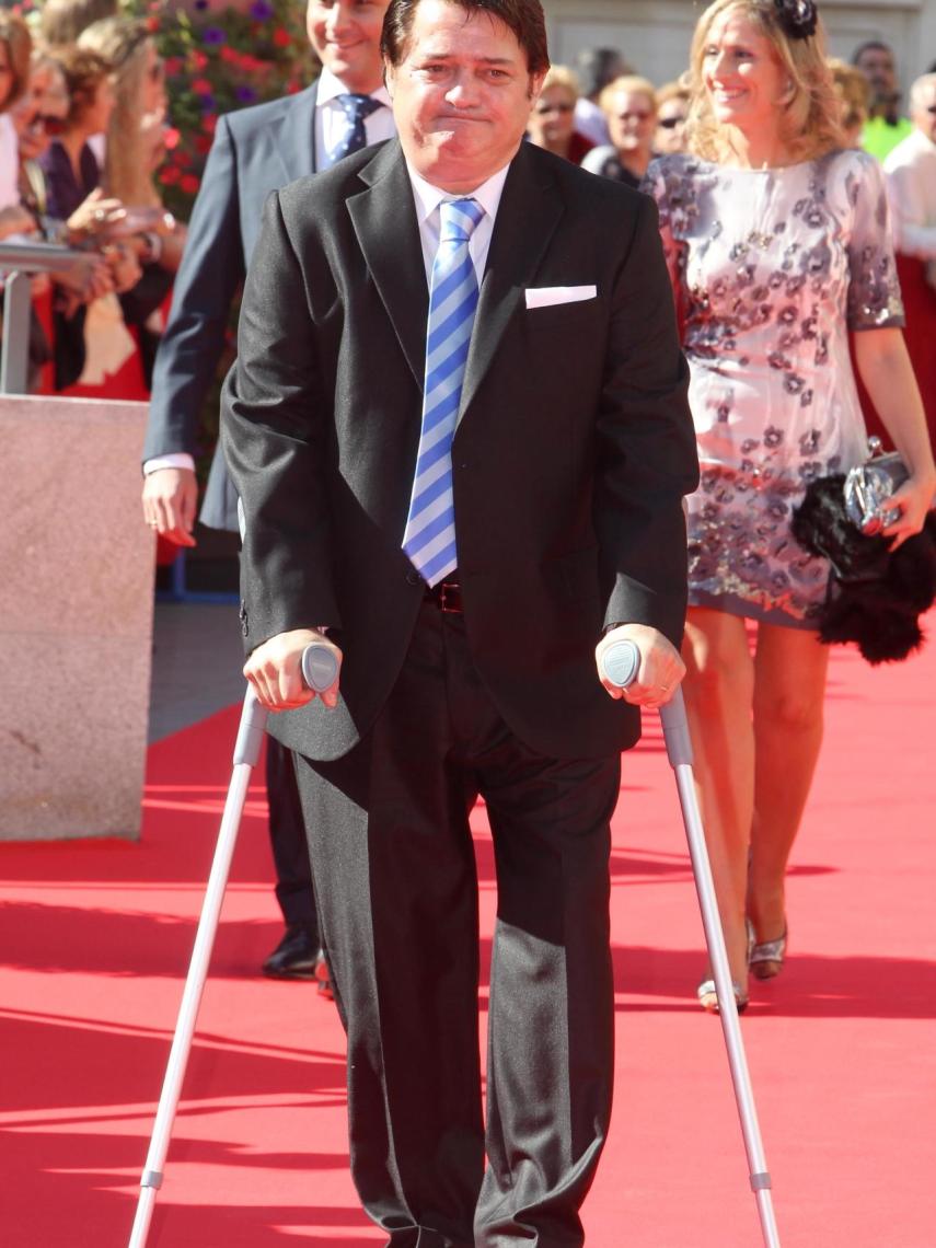 Vicente Ruiz 'El Soro' con muletas.