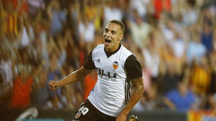 Rodrigo Moreno celebrando un gol con el Valencia. Foto. valenciacf.com