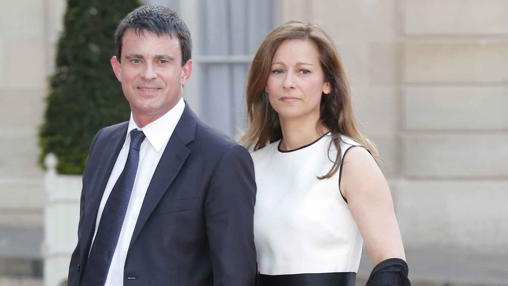 Valls junto a su ex mujer. GTRES.