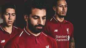 Salah en la campaña publicitaria de la nueva camiseta del Liverpool. Foto liverpoolfc.com