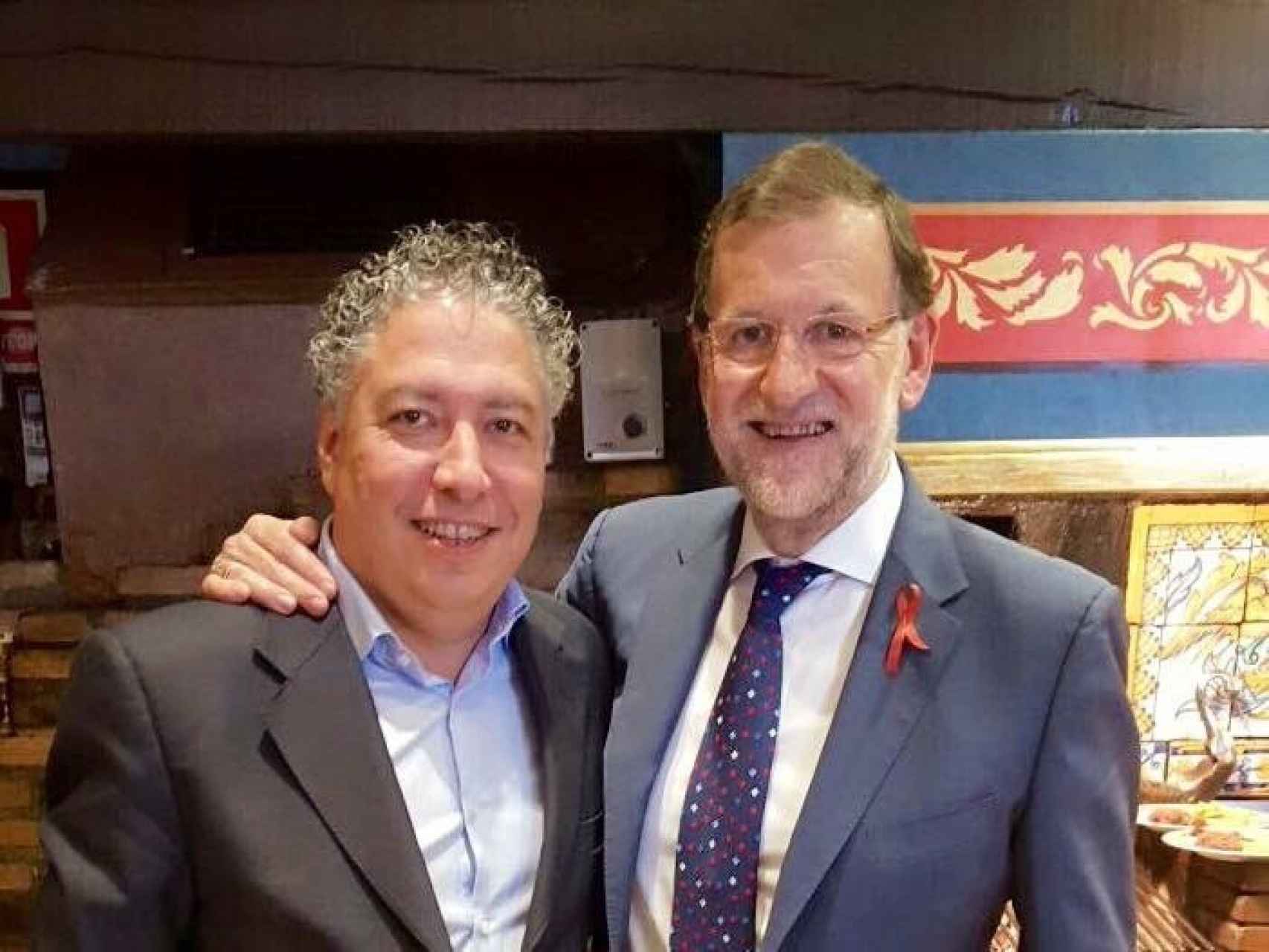 Tomás Burgos, con Mariano Rajoy.