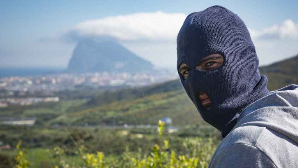 Imagen obtenida por EL ESPAÑOL de un narco en Campo de Gibraltar el mes pasado.