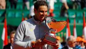 Nadal, con el título de campeón de Montecarlo.