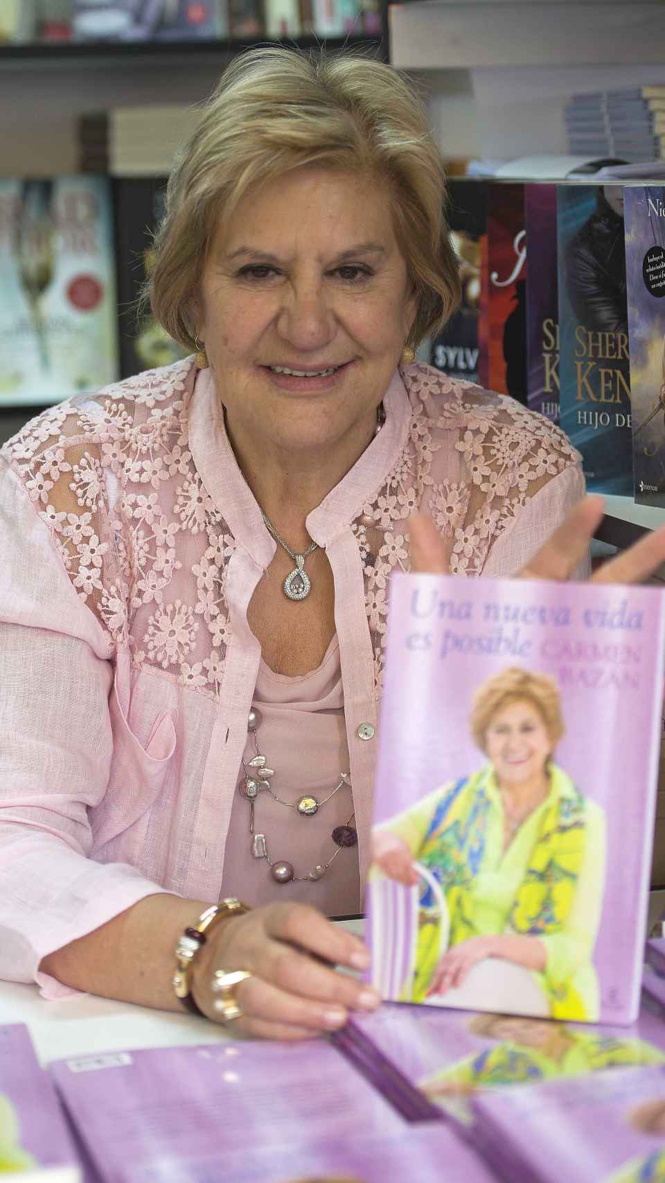 Carmen Bazán en la presentación de su libro