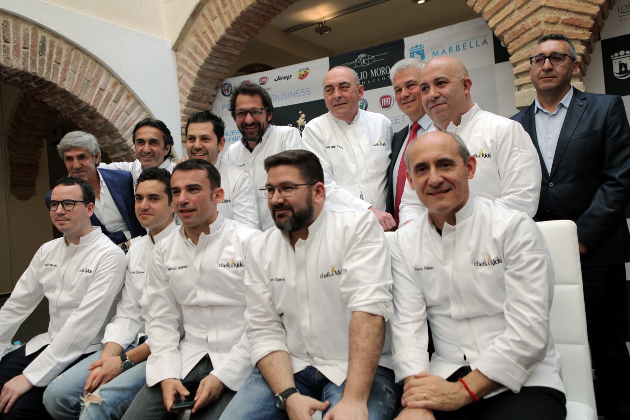 grupo chefs con patrocinadores