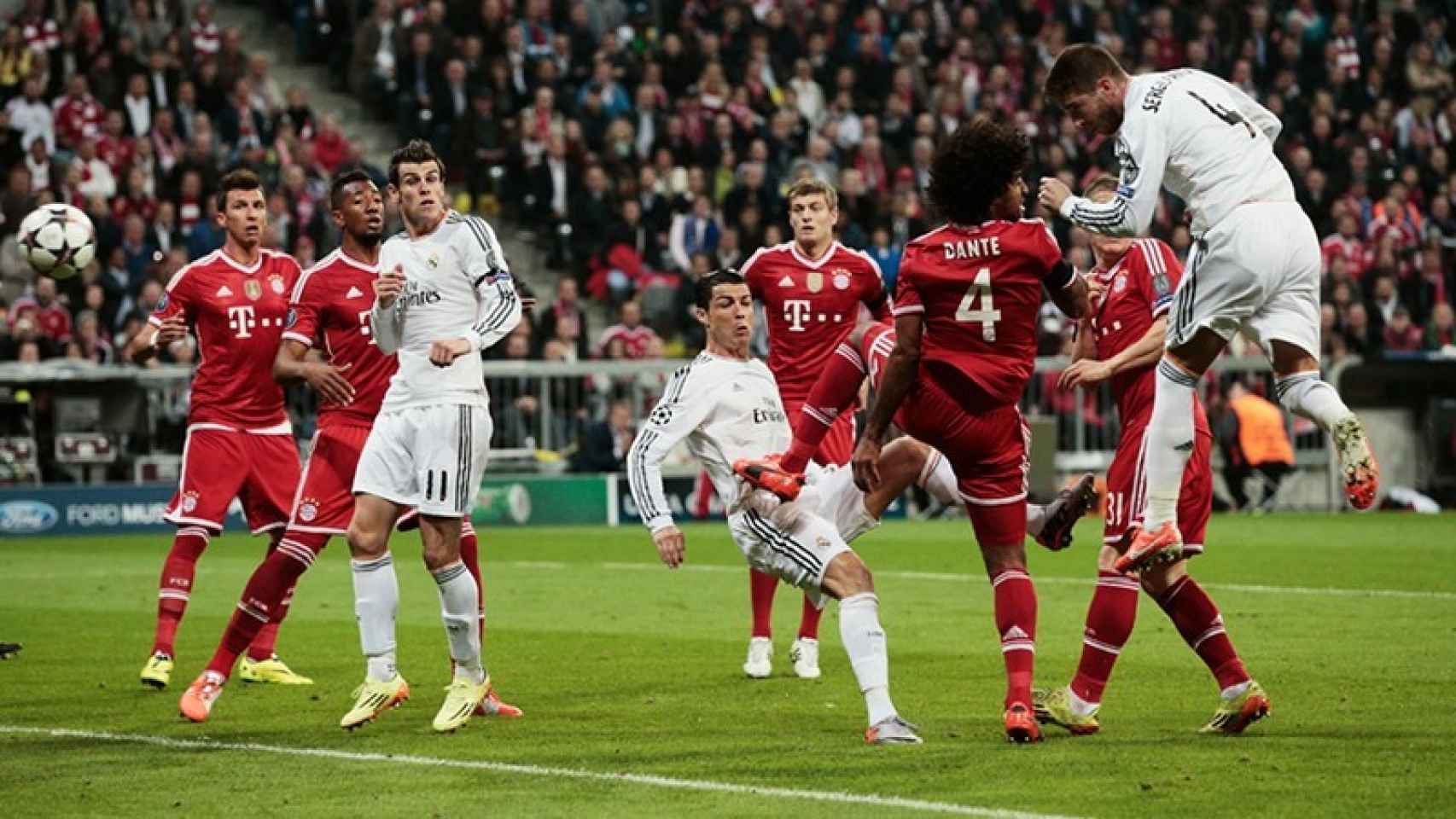 Sergio Ramos, en el momento del cabezazo con el que el Madrid eliminó al Bayern en 2014.