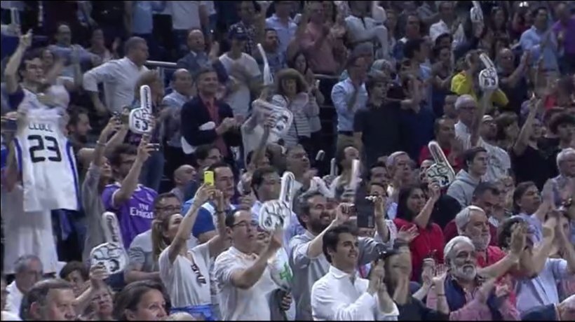 Así recibió el Wizink Center a Sergio Llull. Foto: Twitter (@elchiringuitotv).