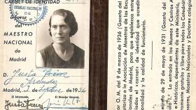 Carnet profesional de maestra de Justa Freire, de septiembre de 1936, comienzos de la guerra civil.