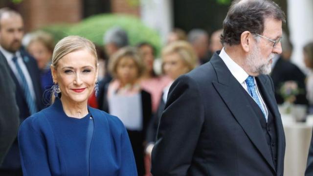 El presidente del Gobierno, Mariano Rajoy, con Cristina Cifuentes en una imagen de archivo.