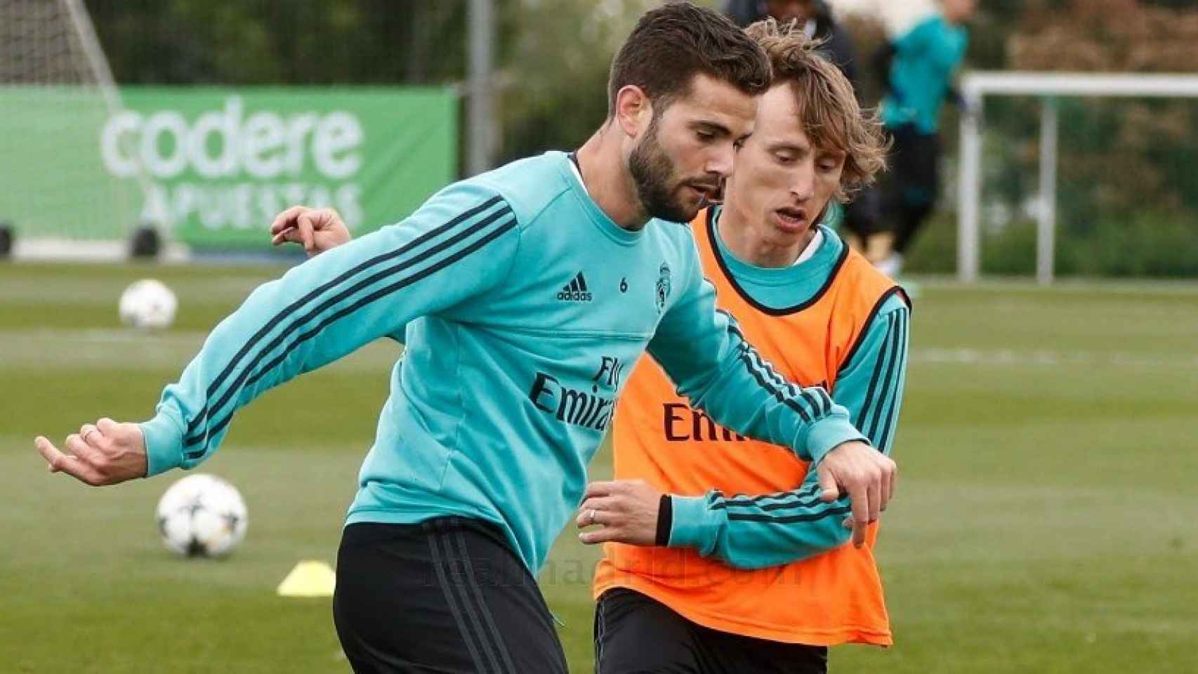 Nacho entrena con el Madrid junto a Modric