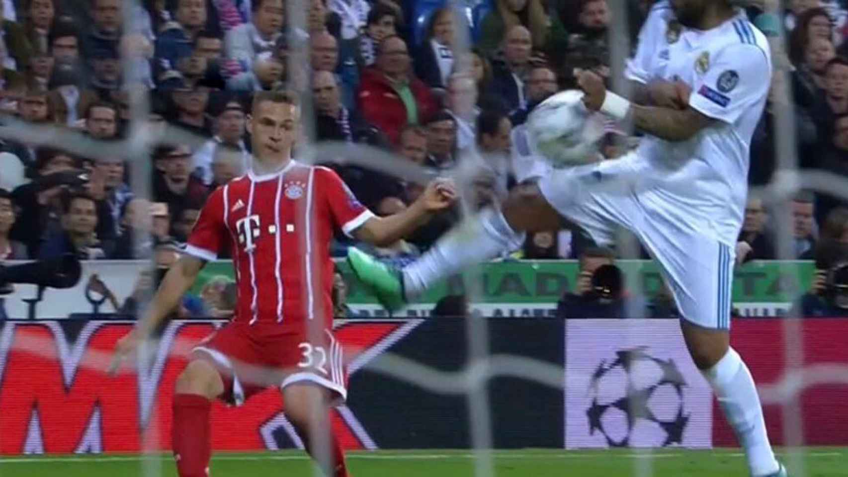El Bayern pidió penalti por mano de Marcelo