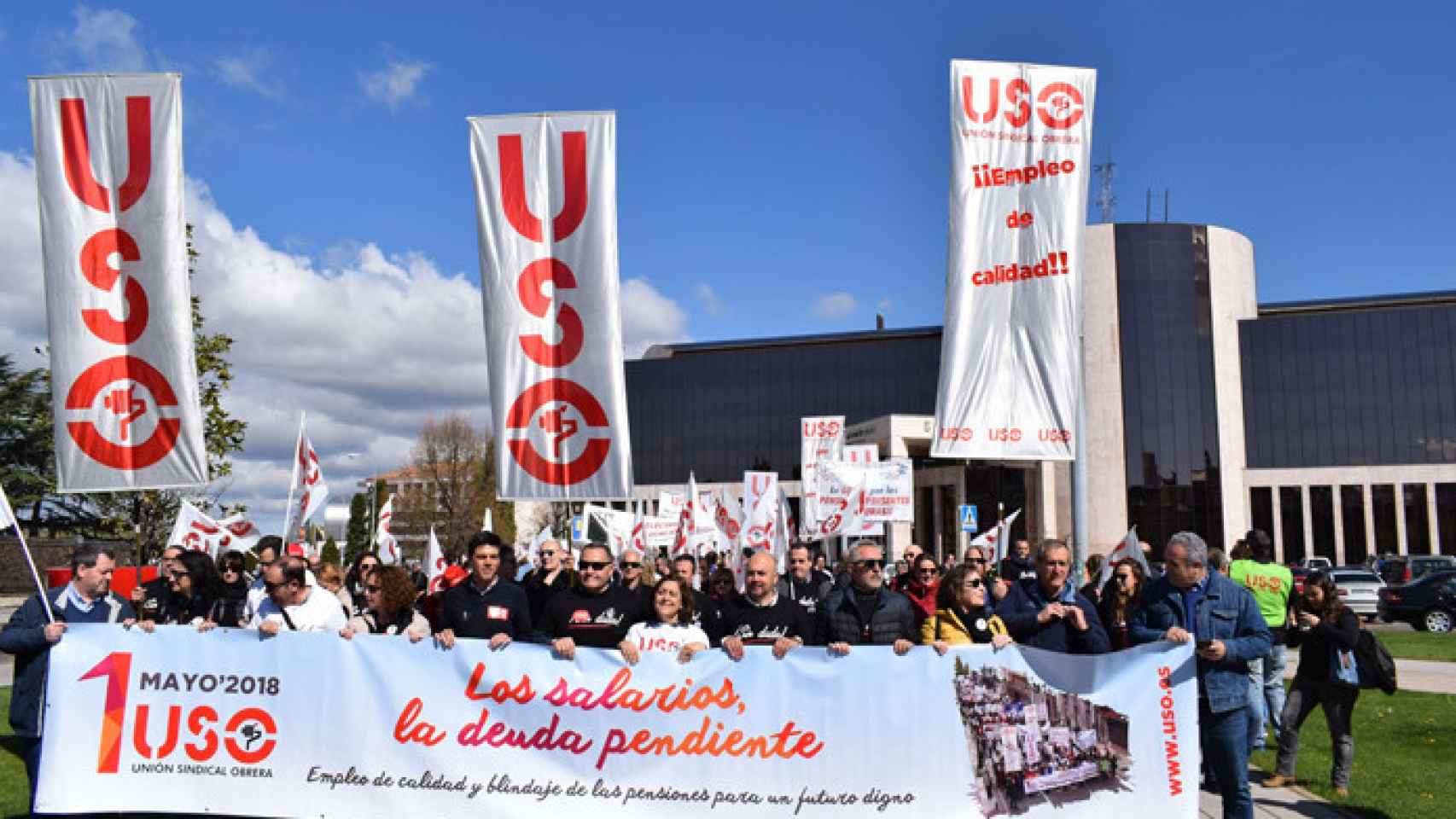 Leon-manifestacion-uso-pensiones-salarios