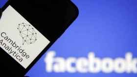 Cierra Cambridge Analytics, la consultora que robó millones de datos personales a través de Facebook