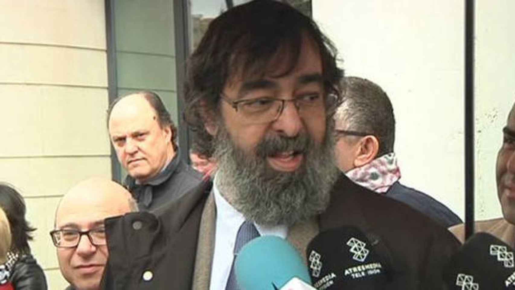 Ricardo González, este jueves en la entrada del Tribunal Superior de Navarra.